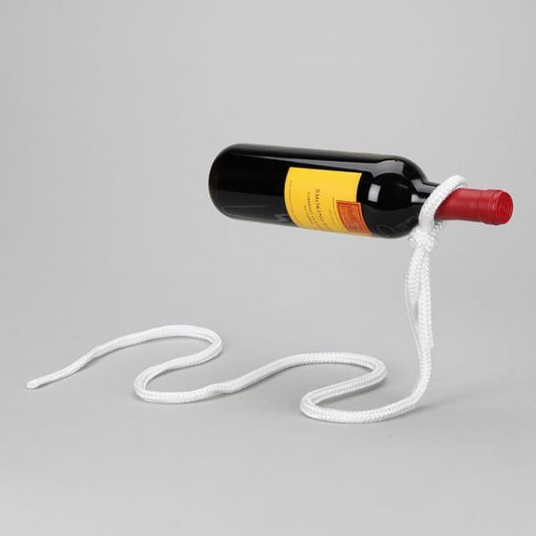 optical-illusion-cantilever-wine-bottle-holder-600x600